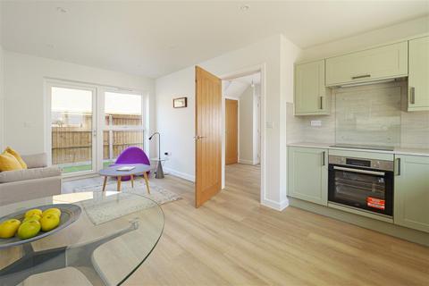 2 bedroom end of terrace house for sale, Suffolk Avenue,, Westgate On Sea