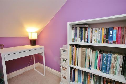 2 bedroom apartment to rent, The Dale, Headington, Oxford