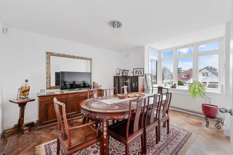 5 bedroom detached house to rent, Ruden Way, 48
