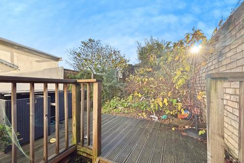3 bedroom terraced house for sale, Elizabeth Road, London E6