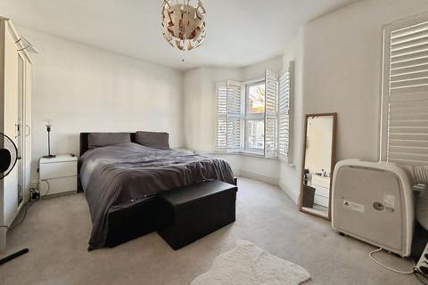 3 bedroom terraced house for sale, Elizabeth Road, London E6