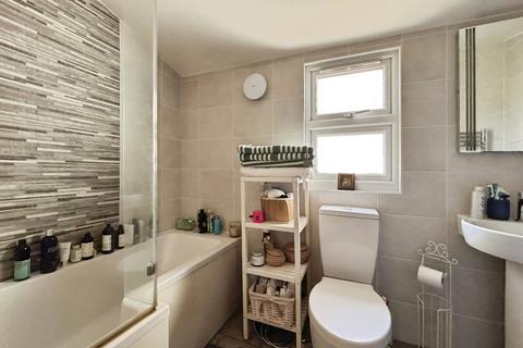 3 bedroom terraced house for sale, Elizabeth Road, London E6