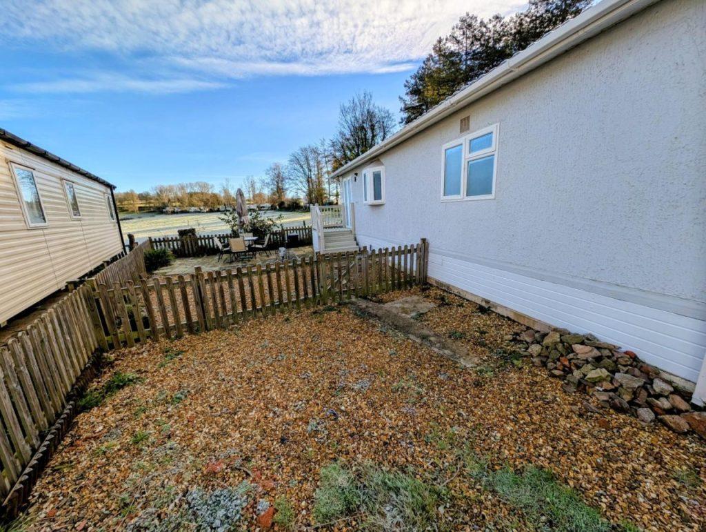 Omar Oulton Lodge In Bromyard Side Garden 2