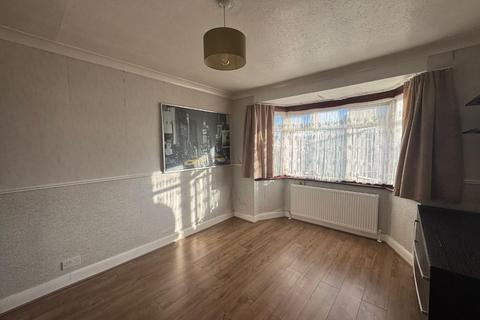 3 bedroom semi-detached house to rent, Rowantree Road, London, N21 Area