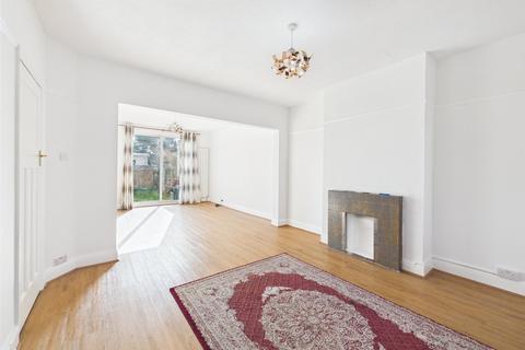 3 bedroom semi-detached house to rent, Argyle Avenue, Hounslow