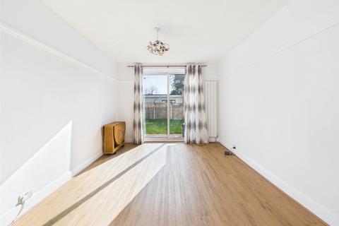 3 bedroom semi-detached house to rent, Argyle Avenue, Hounslow