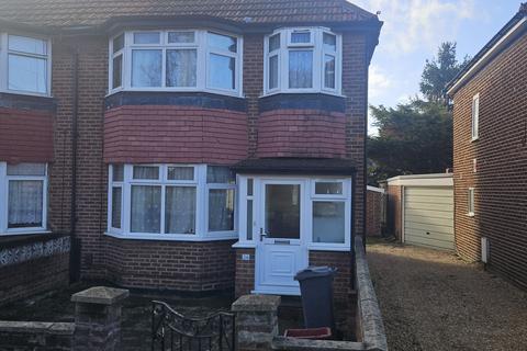 undefined, Bridge Road, Hounslow TW3