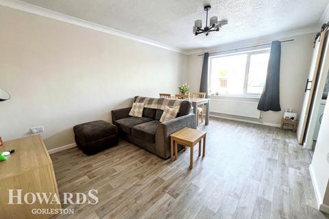undefined, Silver Gardens, Belton