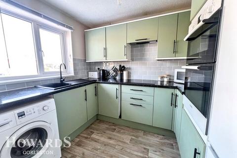 undefined, Silver Gardens, Belton