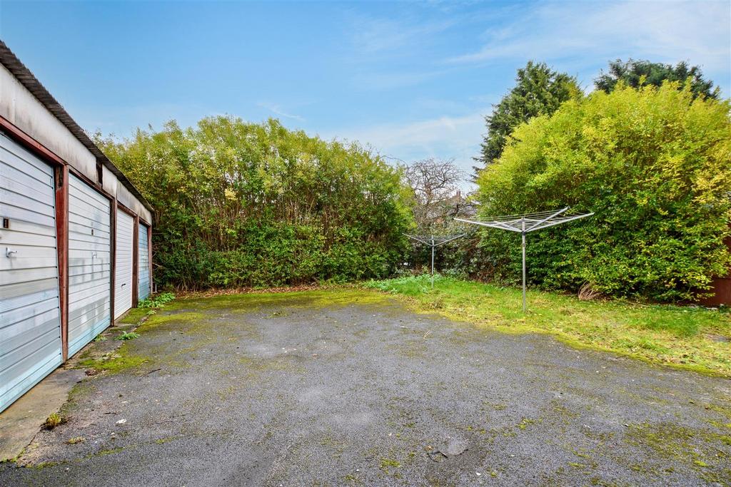Rear Driveway 2.jpeg