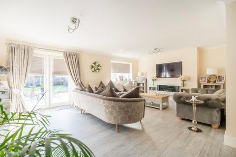 4 bedroom detached bungalow for sale, Park Road, Spixworth