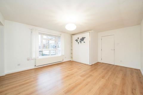 undefined, Castlebar Mews, London W5