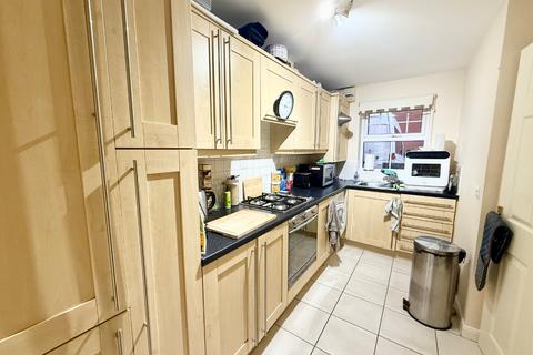 2 bedroom terraced house to rent, Farleys Grove, Hucknall, Nottingham, Nottinghamshire, NG15 6FG