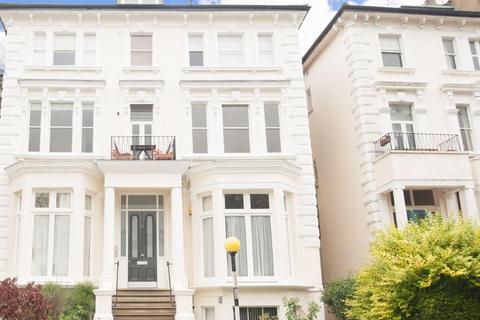 2 bedroom flat to rent, Belsize Park, London NW3