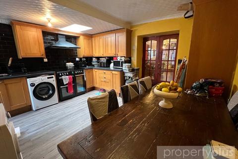 3 bedroom terraced house for sale, Union Street, Pentre, Rhondda Cynon Taff, CF41