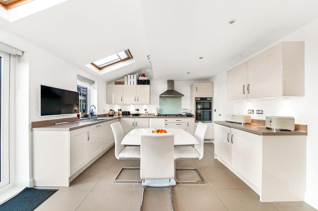 Dining kitchen