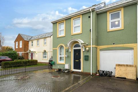 The Comfrey,  Watermead,  HP19