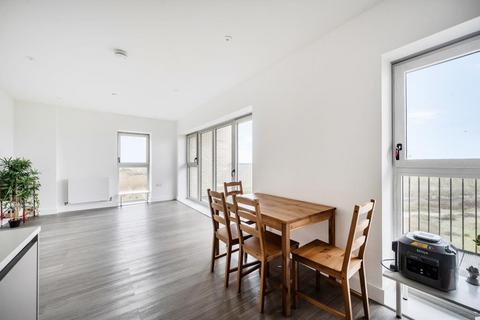 undefined, Flagstaff Road, Green Park, RG2