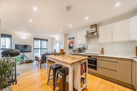 2 bedroom flat for sale, Umberston Street, London E1