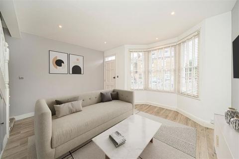 undefined, Victor Road, Teddington TW11