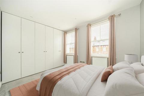undefined, Victor Road, Teddington TW11