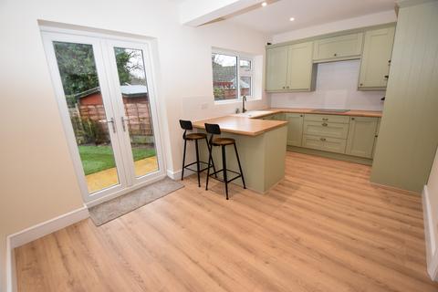 2 bedroom semi-detached house for sale, Lawence Road, Flixton, M41