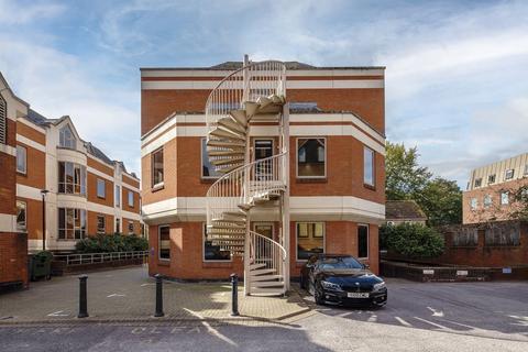 Office to rent, Madeira Walk Windsor SL4 1EU