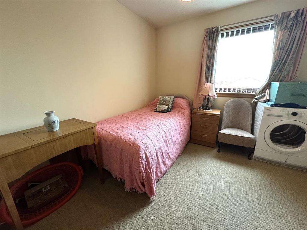 Bedroom 2.jpg