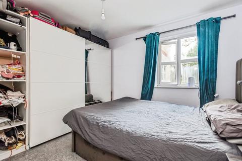 undefined, Lawrence Place, Newbury RG14