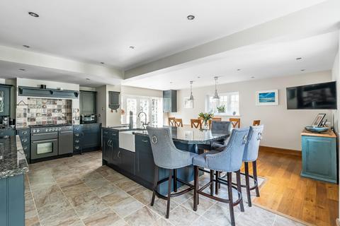 5 bedroom detached house for sale, Eastbourne Road, South Godstone RH9