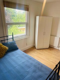 1 bedroom in a house share to rent, Nelson Road, Twickenham TW2