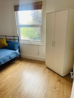 1 bedroom in a house share to rent, Nelson Road, Twickenham TW2