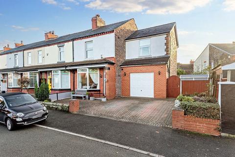 4 bedroom semi-detached house for sale, Pit Lane, Widnes WA8