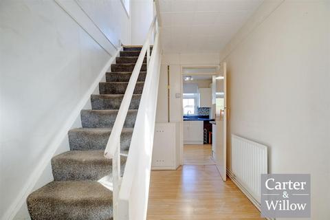 undefined, Brook Avenue, Essex