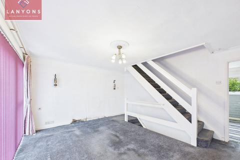 undefined, Caemawr Gardens, Porth, Rhondda Cynon Taf, CF39