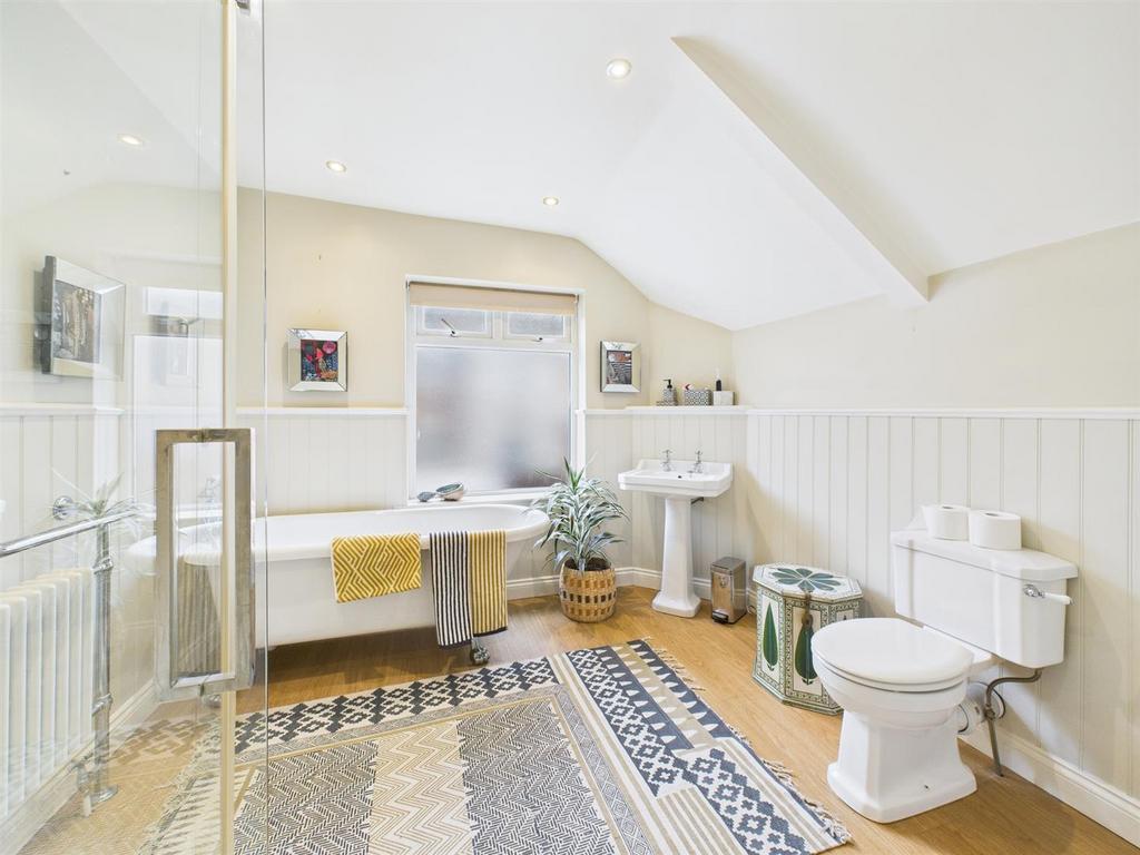 Bath 1.jpg