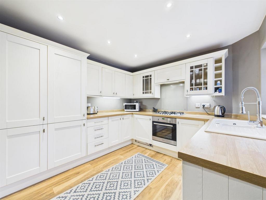 Kitchen 3.jpg