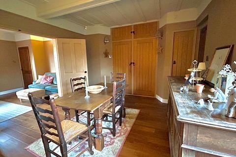 undefined, 1 Harkaway Cottages, Whittington, Worcester.  WR5 2RP