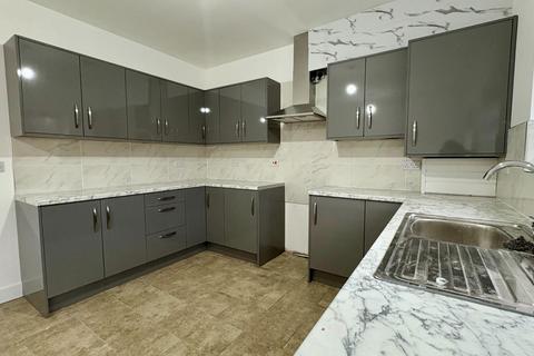 3 bedroom semi-detached house to rent, Wednesfield Road, Willenhall WV13