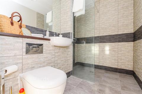2 bedroom flat for sale, Emerson Park, Swanley BR8