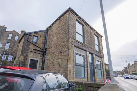 Cross Roads, Keighley BD22