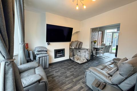 2 bedroom semi-detached house for sale, Beverley Avenue, Denton