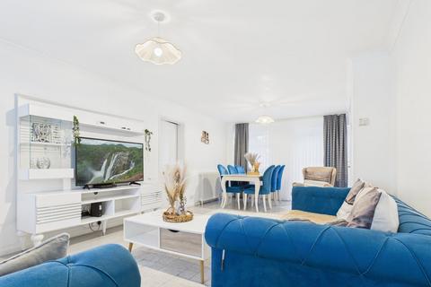 undefined, Newbery Close, Tilehurst, Reading, RG31