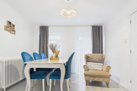 undefined, Newbery Close, Tilehurst, Reading, RG31