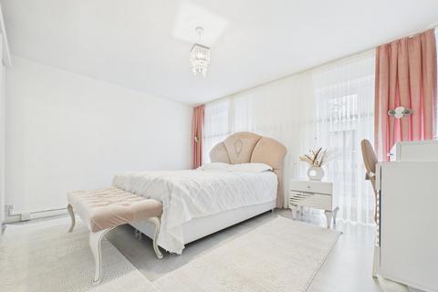 undefined, Newbery Close, Tilehurst, Reading, RG31