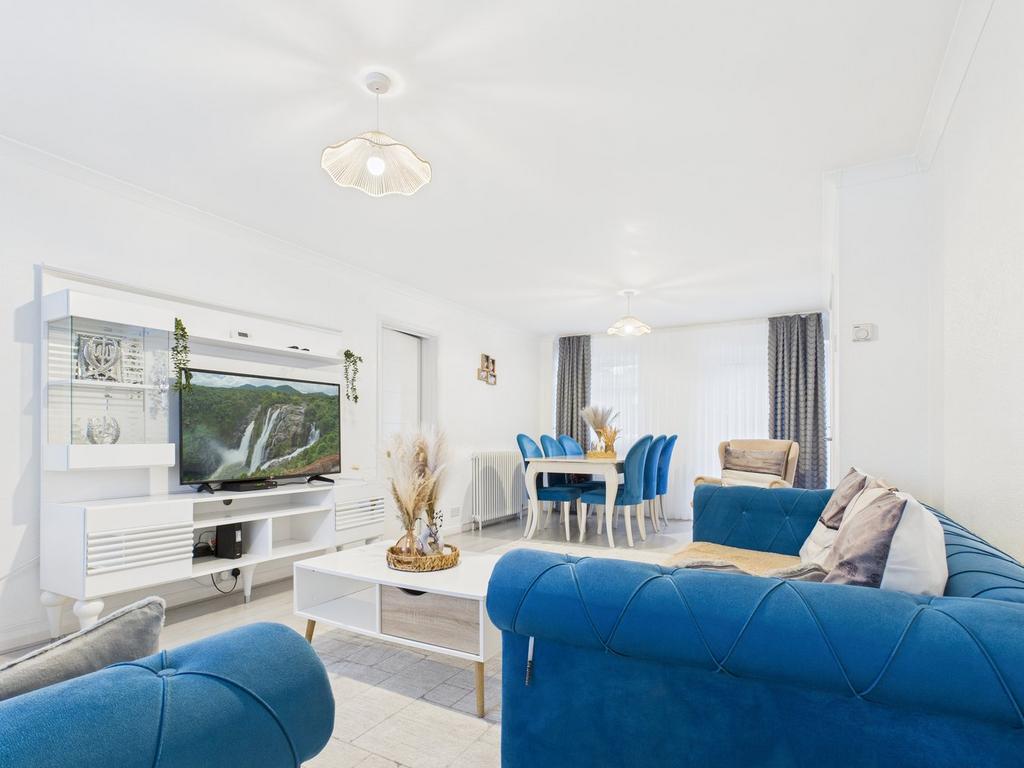 Newbery Close, Tilehurst, Reading, RG31 2 bed maisonette for sale - £ ...