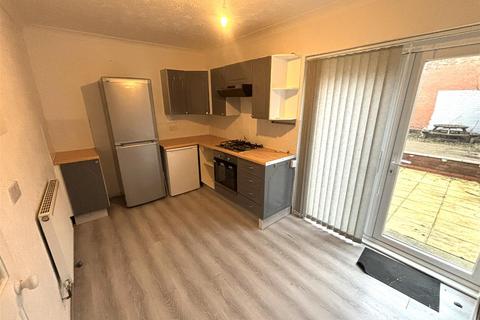 undefined, Tweed Grove, Hull