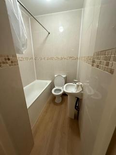 Studio to rent, Seven Sisters Road N15