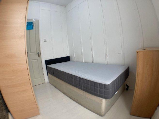 Ivy-road-nw2-6sy-1022020