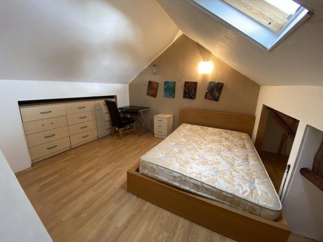 Ivy-road-nw2-6sy-1022015